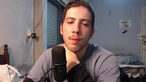 Snapshot of damon_hell chatting on 07-10-26, 09:39 Damon online show from 07-10-26, 09:39