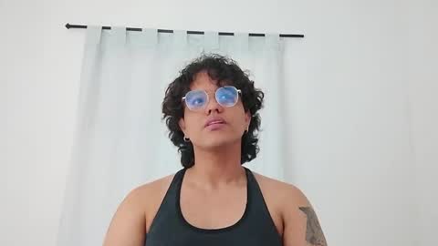 Snapshot of dan_blous chatting on 02-10-26, 07:40 Diane Blosson online show from 02-10-26, 07:40