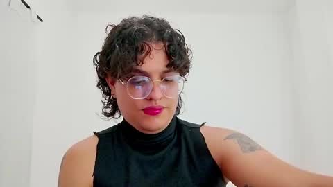 Snapshot of dan_blous chatting on 02-19-26, 01:45 Diane Blosson online show from 02-19-26, 01:45