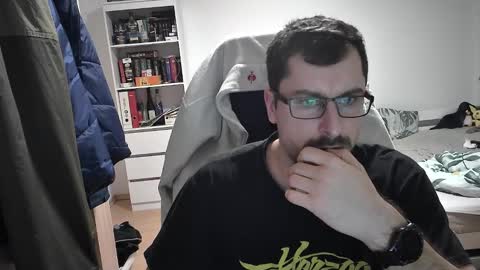 Snapshot of dan_the_man405 chatting on 12-13-24, 07:43 King Dan online show from 12-13-24, 07:43