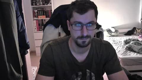 Snapshot of dan_the_man405 chatting on 12-17-24, 07:26 King Dan online show from 12-17-24, 07:26