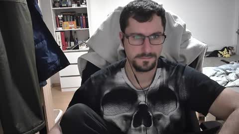 Snapshot of dan_the_man405 chatting on 12-27-24, 08:18 King Dan online show from 12-27-24, 08:18