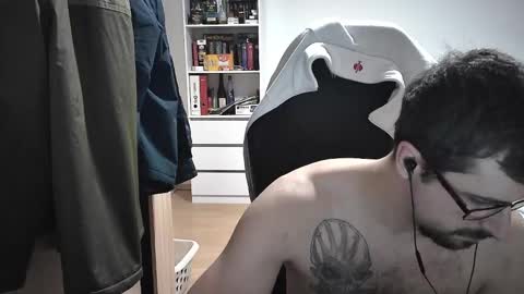 Snapshot of dan_the_man405 chatting on 01-07-25, 08:10 King Dan online show from 01-07-25, 08:10