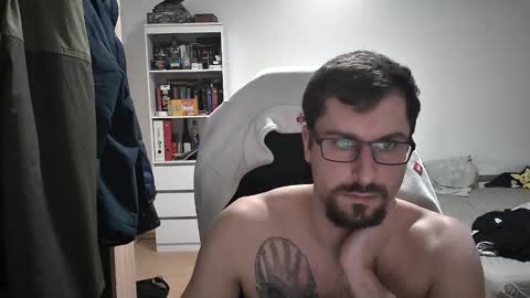 Snapshot of dan_the_man405 chatting on 01-08-25, 07:56 King Dan online show from 01-08-25, 07:56