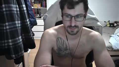 Snapshot of dan_the_man405 chatting on 01-29-25, 08:46 King Dan online show from 01-29-25, 08:46