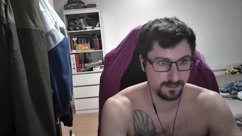 Snapshot of dan_the_man405 chatting on 02-11-25, 06:55 King Dan online show from 02-11-25, 06:55