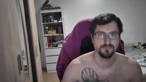 Snapshot of dan_the_man405 chatting on 02-15-25, 07:17 King Dan online show from 02-15-25, 07:17