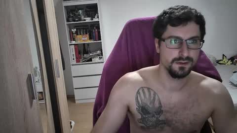 Snapshot of dan_the_man405 chatting on 02-16-25, 07:05 King Dan online show from 02-16-25, 07:05