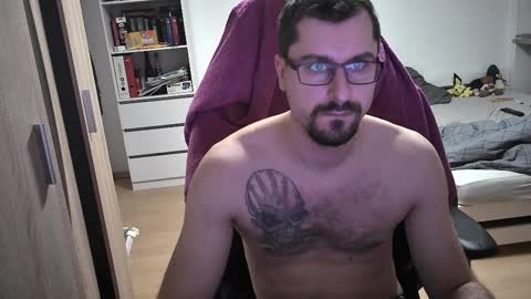 Snapshot of dan_the_man405 chatting on 02-22-25, 07:14 King Dan online show from 02-22-25, 07:14