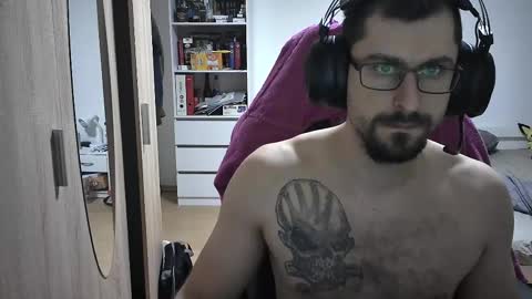 Snapshot of dan_the_man405 chatting on 03-01-25, 07:15 King Dan online show from 03-01-25, 07:15