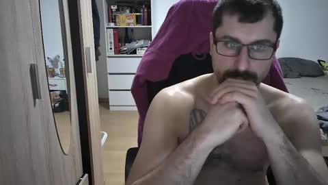 Snapshot of dan_the_man405 chatting on 03-03-25, 07:17 King Dan online show from 03-03-25, 07:17