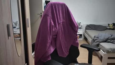 Snapshot of dan_the_man405 chatting on 03-11-25, 07:25 King Dan online show from 03-11-25, 07:25