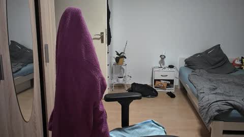 Snapshot of dan_the_man405 chatting on 09-13-25, 06:40 King Dan online show from 09-13-25, 06:40