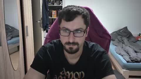 Snapshot of dan_the_man405 chatting on 09-14-25, 06:51 King Dan online show from 09-14-25, 06:51