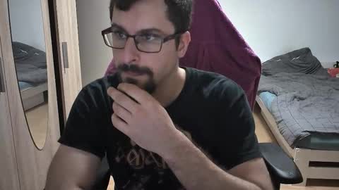 Snapshot of dan_the_man405 chatting on 09-15-25, 06:52 King Dan online show from 09-15-25, 06:52