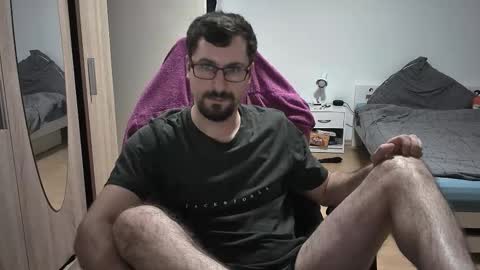 Snapshot of dan_the_man405 chatting on 09-18-25, 06:54 King Dan online show from 09-18-25, 06:54