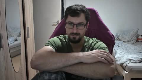 Snapshot of dan_the_man405 chatting on 09-27-25, 06:46 King Dan online show from 09-27-25, 06:46