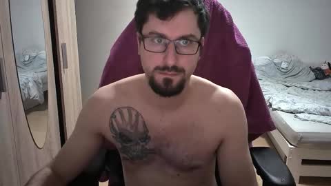 Snapshot of dan_the_man405 chatting on 10-05-25, 06:39 King Dan online show from 10-05-25, 06:39