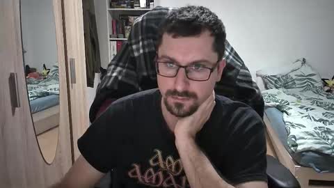 Snapshot of dan_the_man405 chatting on 11-09-25, 07:34 King Dan online show from 11-09-25, 07:34