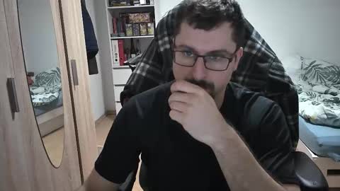 Snapshot of dan_the_man405 chatting on 11-15-25, 08:16 King Dan online show from 11-15-25, 08:16