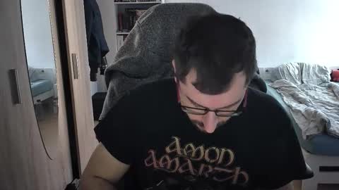 Snapshot of dan_the_man405 chatting on 02-08-26, 01:03 King Dan online show from 02-08-26, 01:03