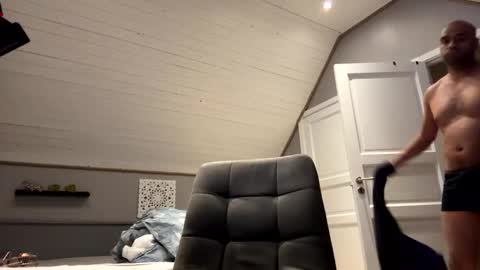 dan_the_man43 online show from 11-18-25, 06:23