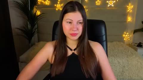 Snapshot of dana_dom chatting on 12-22-25, 01:46 Dana Dom online show from 12-22-25, 01:46