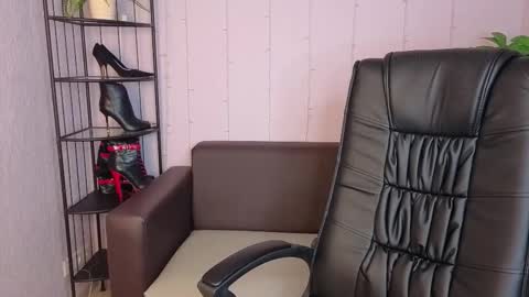 Dana Dom online show from 03-27-26, 03:01