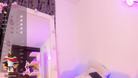 Snapshot of dana_montana_ chatting on 12-15-24, 12:06 Dannita online show from 12-15-24, 12:06