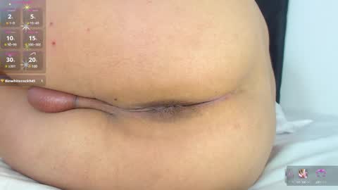 Snapshot of dana_moore_ chatting on 03-11-25, 01:56 danna online show from 03-11-25, 01:56