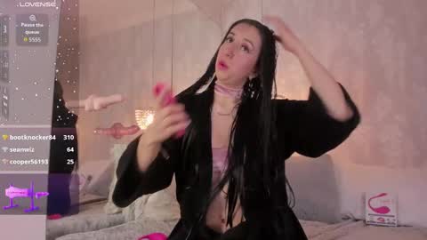    online show from 09-20-25, 08:26