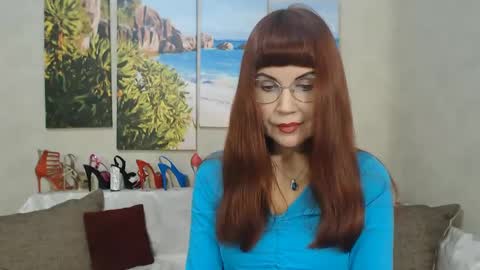 Snapshot of danceglory chatting on 02-19-25, 10:12 Danceglory online show from 02-19-25, 10:12