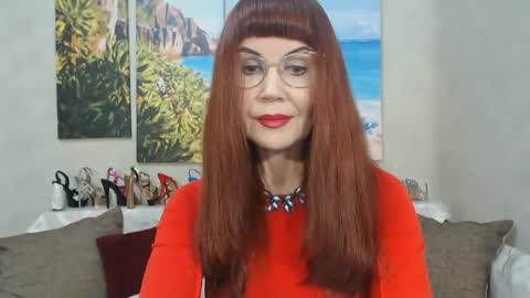 Snapshot of danceglory chatting on 02-22-25, 08:40 Danceglory online show from 02-22-25, 08:40