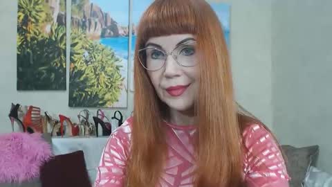 Snapshot of danceglory chatting on 11-14-25, 06:23 Danceglory online show from 11-14-25, 06:23