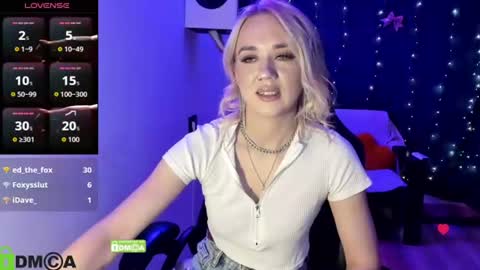 dances_queen online show from 06-18-26, 09:14