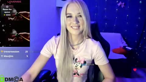 dances_queen online show from 07-20-26, 10:39