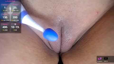 Snapshot of danette_deluxee chatting on 02-11-26, 07:02 danette_deluxee online show from 02-11-26, 07:02