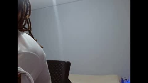 Snapshot of dangerhook chatting on 11-13-25, 01:48 dangerhook online show from 11-13-25, 01:48