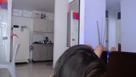 Ela and Santi online show from 01-21-25, 05:51