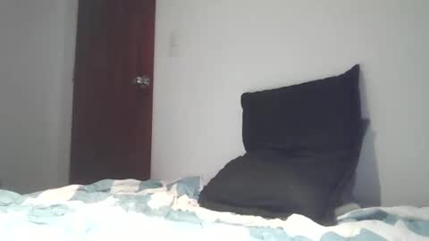 Snapshot of dani3l9905 chatting on 10-05-25, 04:44 dani3l9905 online show from 10-05-25, 04:44