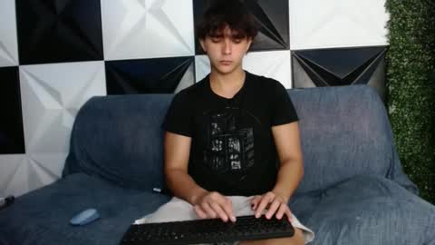 Snapshot of dani_cumboy chatting on 12-12-24, 03:21 dani_cumboy online show from 12-12-24, 03:21