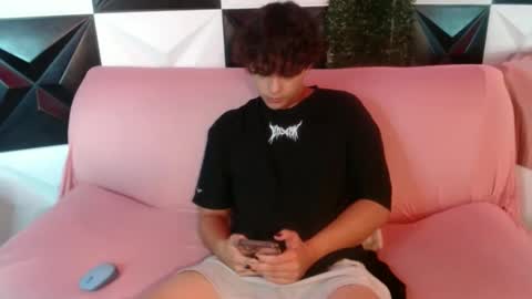 Snapshot of dani_cumboy chatting on 12-17-24, 01:29 dani_cumboy online show from 12-17-24, 01:29