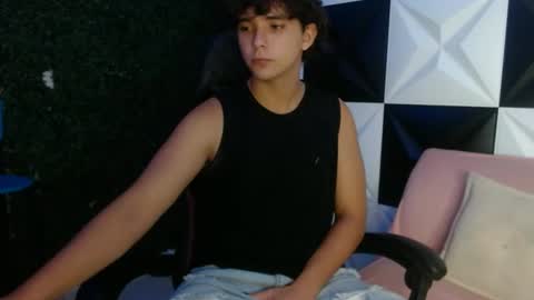 Snapshot of dani_cumboy chatting on 12-18-24, 05:26 dani_cumboy online show from 12-18-24, 05:26