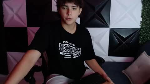 Snapshot of dani_cumboy chatting on 01-12-25, 03:28 dani_cumboy online show from 01-12-25, 03:28