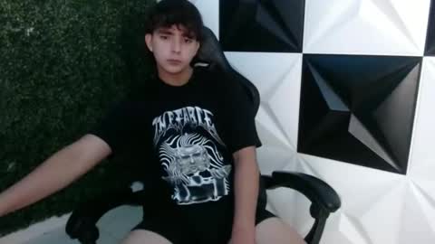 Snapshot of dani_cumboy chatting on 02-04-25, 04:15 dani_cumboy online show from 02-04-25, 04:15
