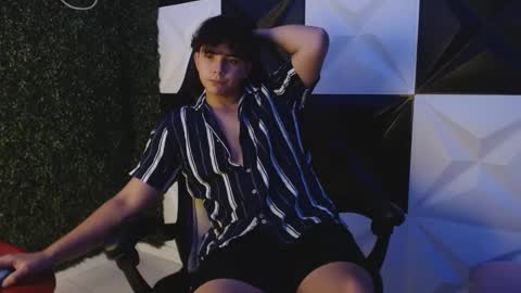 Snapshot of dani_cumboy chatting on 02-18-25, 02:05 dani_cumboy online show from 02-18-25, 02:05