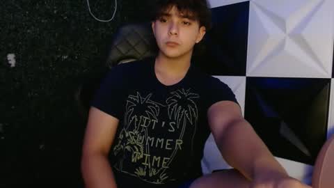 Snapshot of dani_cumboy chatting on 02-19-25, 06:00 dani_cumboy online show from 02-19-25, 06:00