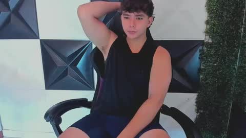 Snapshot of dani_cumboy chatting on 09-28-25, 02:33 dani_cumboy online show from 09-28-25, 02:33