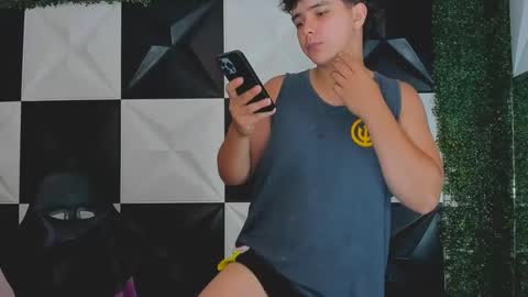 Snapshot of dani_cumboy chatting on 10-04-25, 02:37 dani_cumboy online show from 10-04-25, 02:37