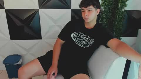 Snapshot of dani_cumboy chatting on 10-11-25, 02:04 dani_cumboy online show from 10-11-25, 02:04